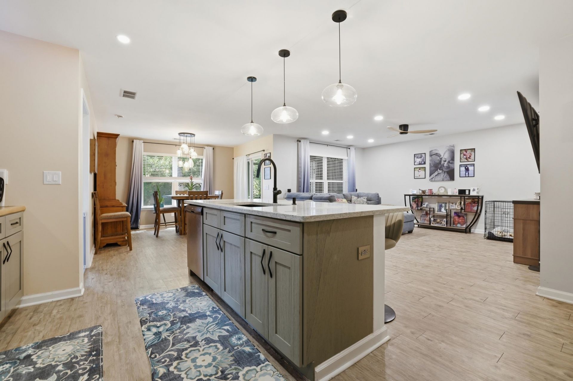 100 Oak Leaf Dr. Photo 26