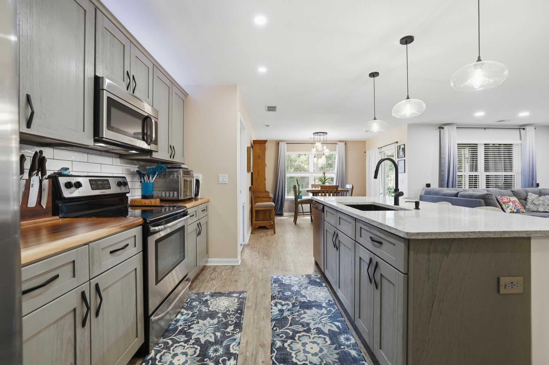 100 Oak Leaf Dr. Photo 28