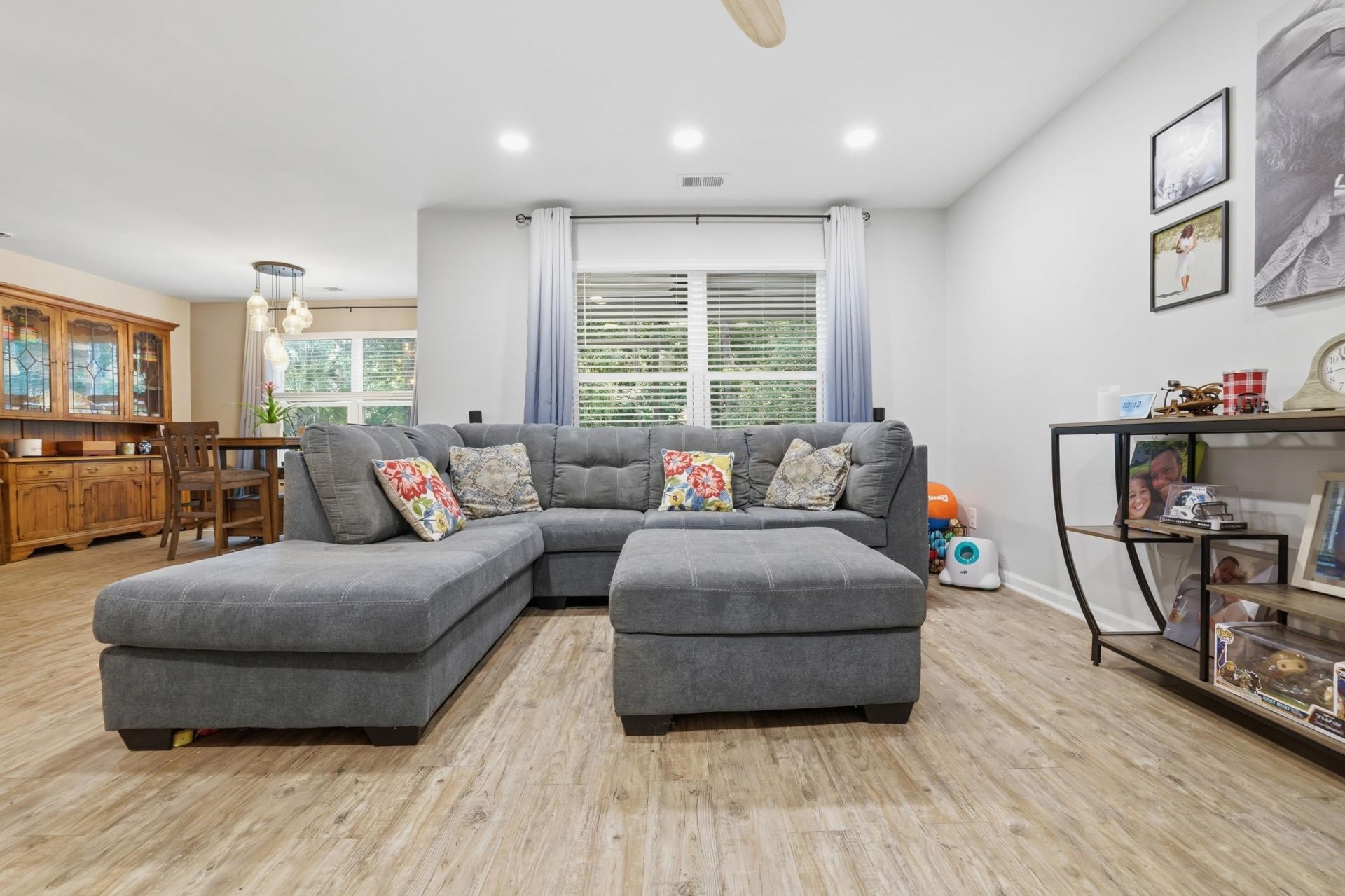 100 Oak Leaf Dr. Photo 30