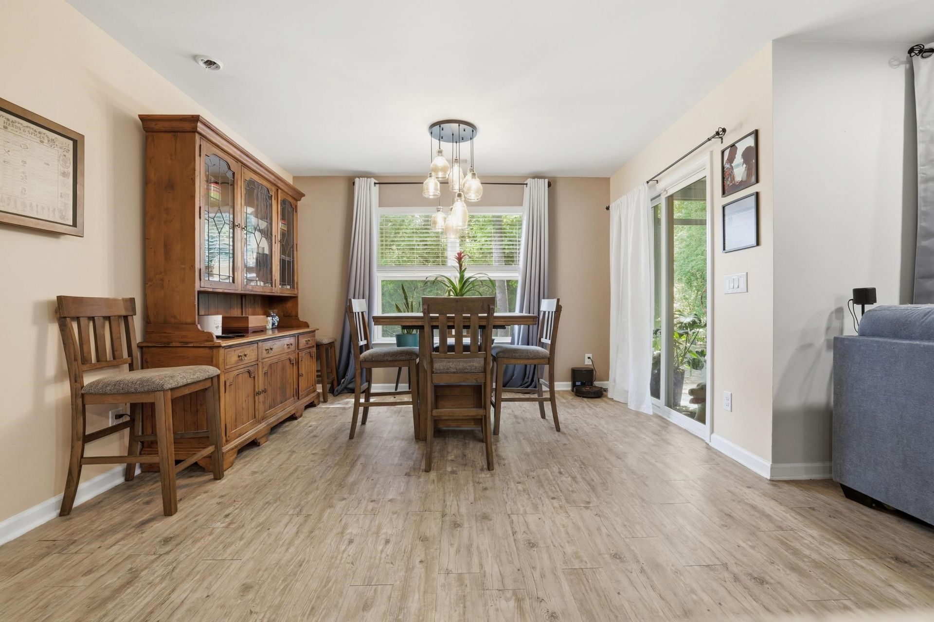 100 Oak Leaf Dr. Photo 34