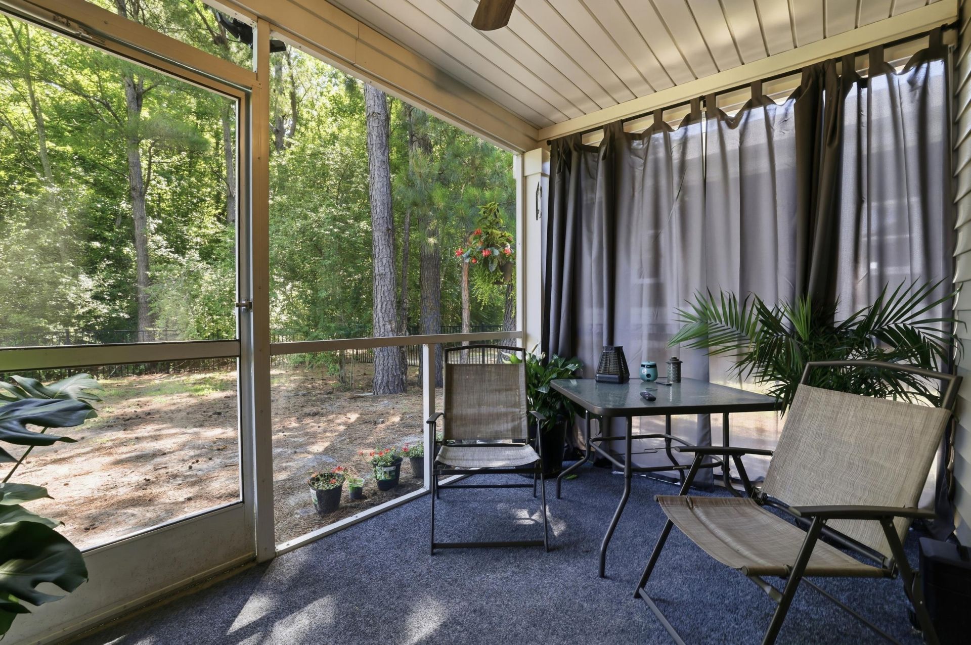100 Oak Leaf Dr. Photo 39