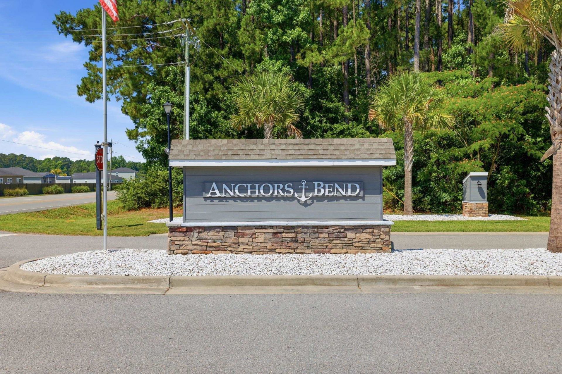 100 Oak Leaf Dr. Photo 40