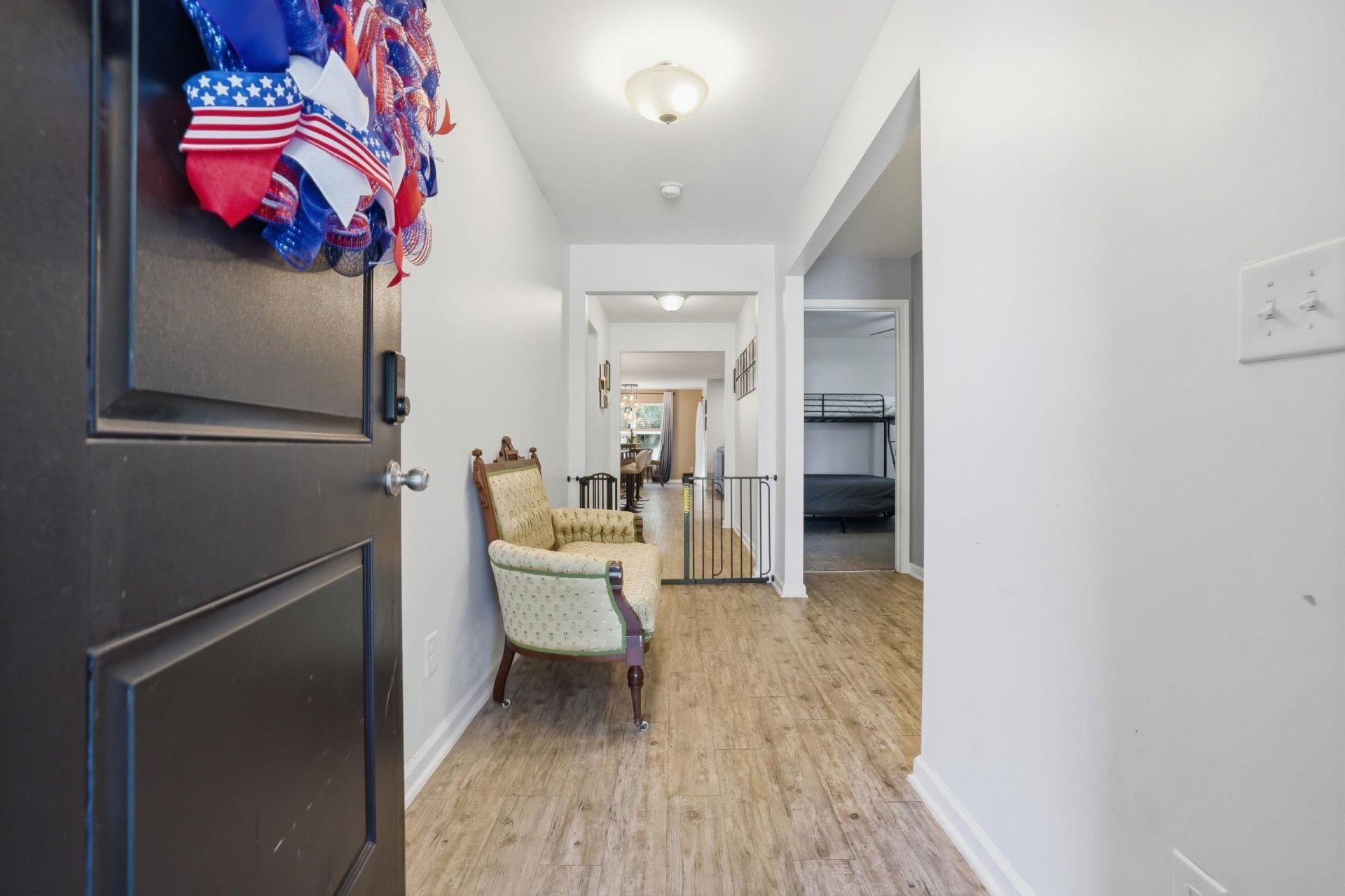 100 Oak Leaf Dr. Photo 7