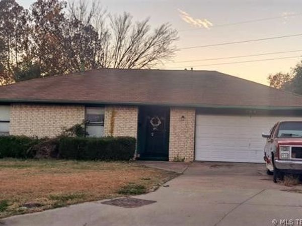 204 E Marshall Court , Tulsa, OK 74106