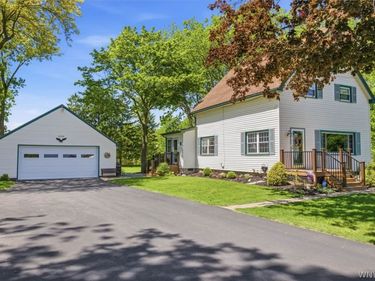 8248 Lewiston Road , Batavia, NY 14020