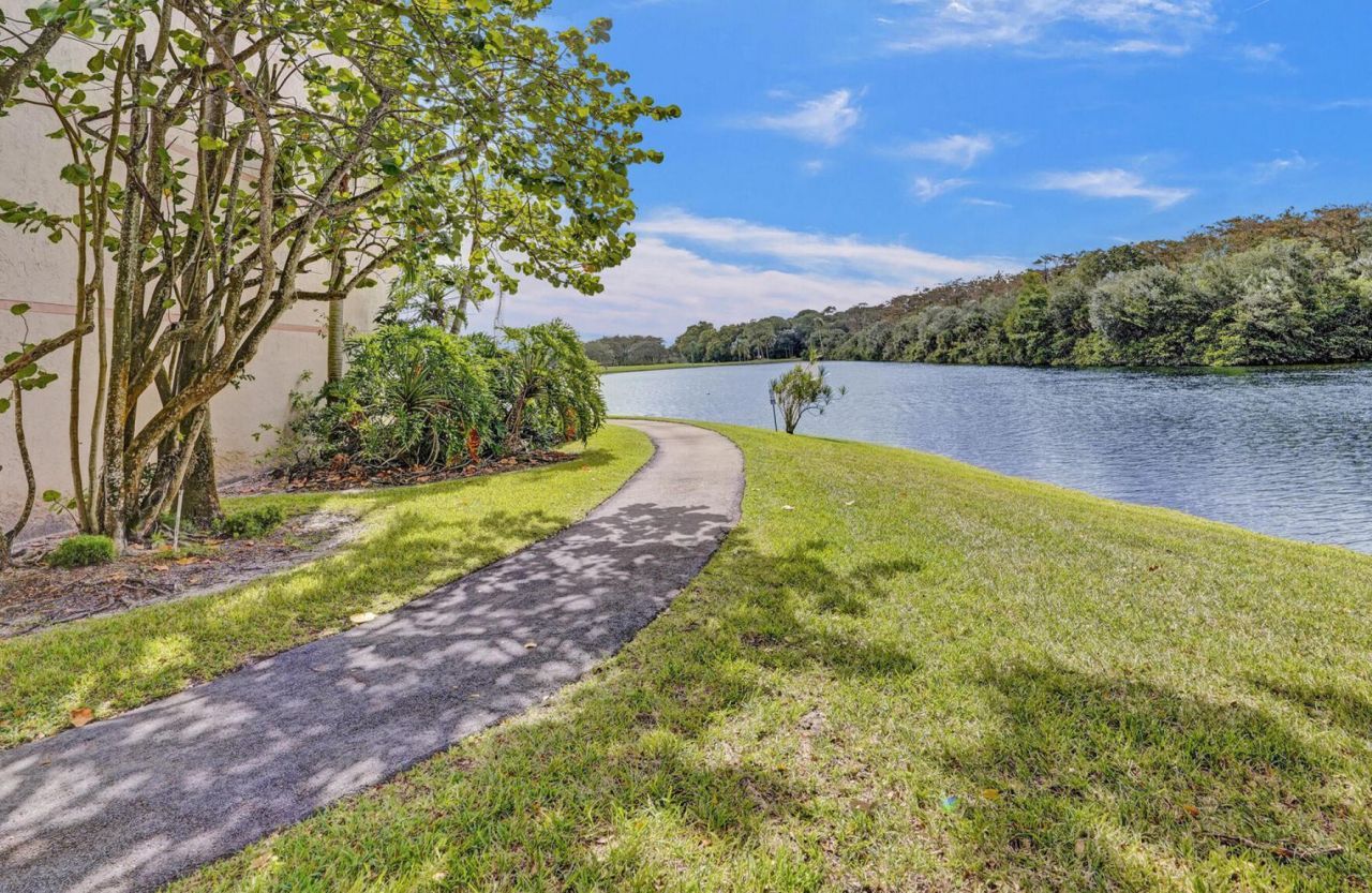 2768 Carambola Circle S, Unit 301, Coconut Creek, FL 33066 Photo