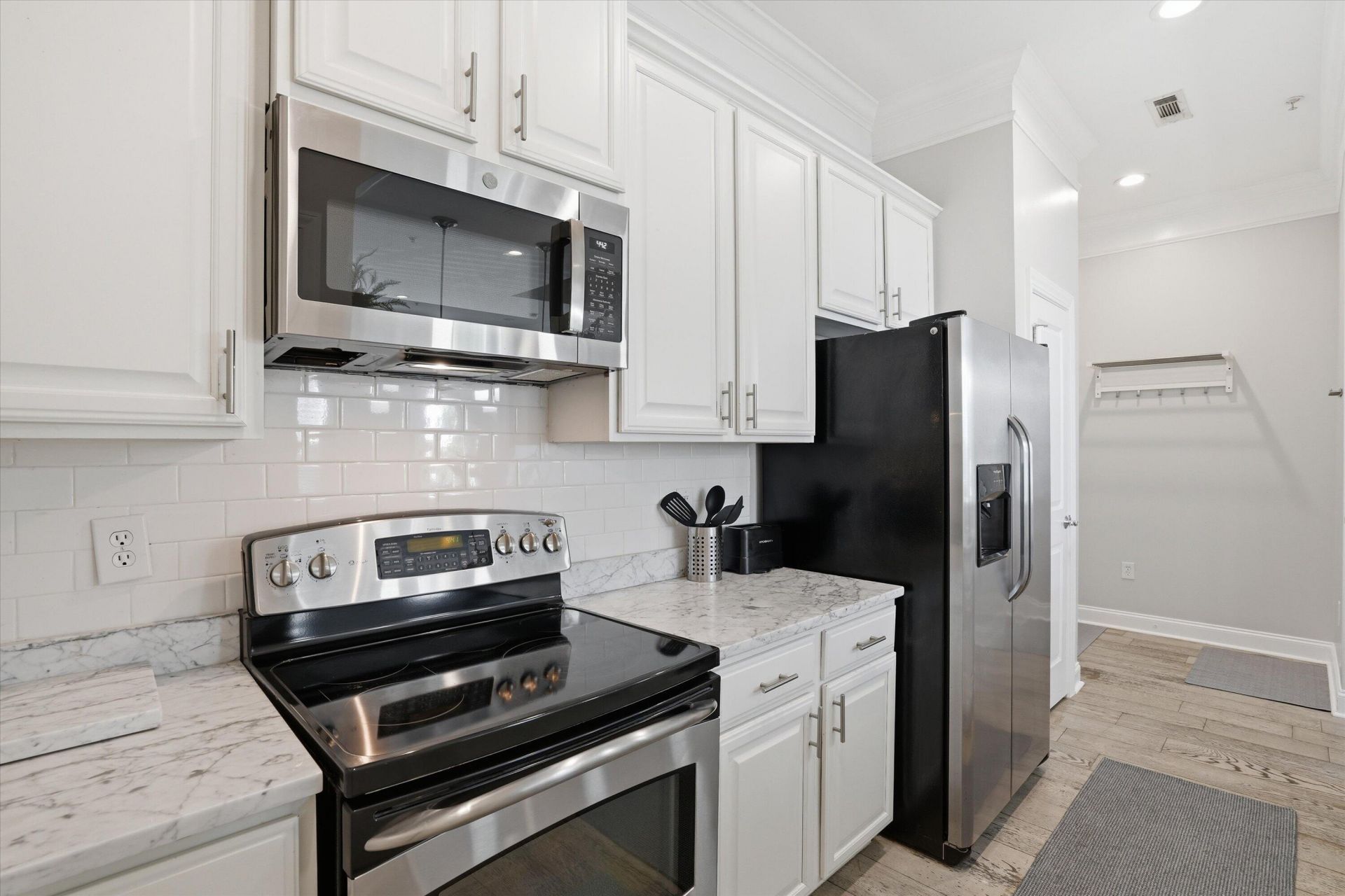 200 River Landing Drive Photo 16