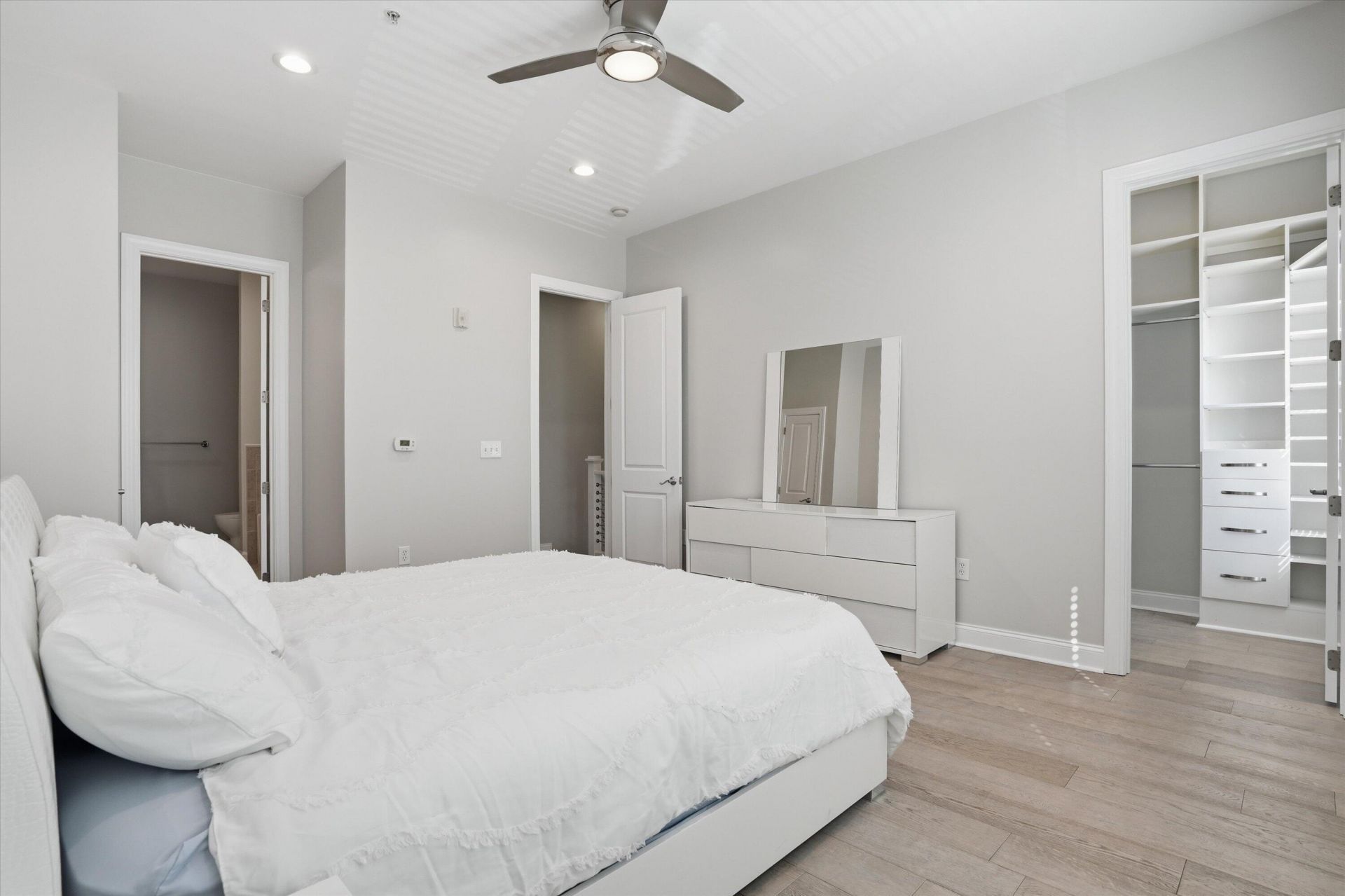200 River Landing Drive Photo 20