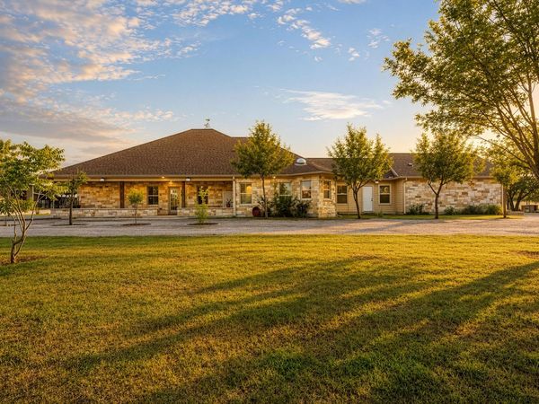15611 Giese LN, Manor, TX 78653