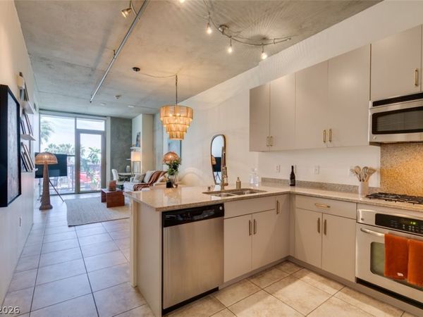 353 Bonneville Avenue , Unit 343, Las Vegas, NV 89101