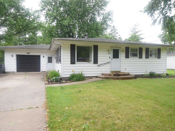 457 W Emmet Avenue , Rensselaer, IN 47978