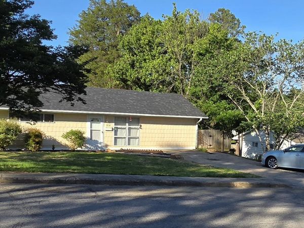 104 Bermuda Rd, Oak Ridge, TN 37830