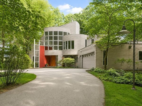 389 River Rd, Carlisle, MA 01741