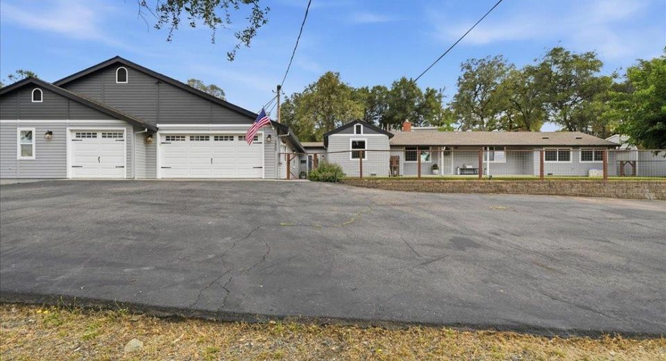 12400 Dry Creek Rd, Auburn, CA 95602 Photo