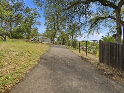 12400 Dry Creek Rd, Auburn, CA 95602 Photo