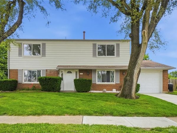 6221 Longford Road, Huber Heights, OH 45424