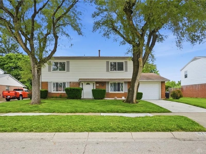 6221 Longford Road, Huber Heights, OH 45424 Photo 3