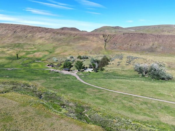 114 Paddock Valley Rd, Payette, ID 83661
