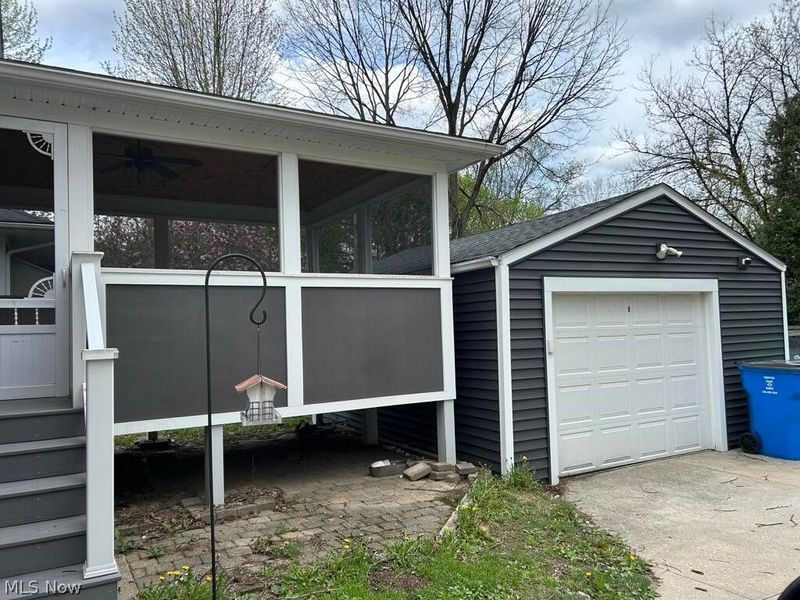 313 Miles Road, Chagrin Falls, OH 44022 Photo 3