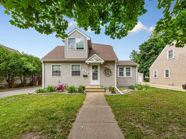 910 8th Avenue SW, Austin, MN 55912