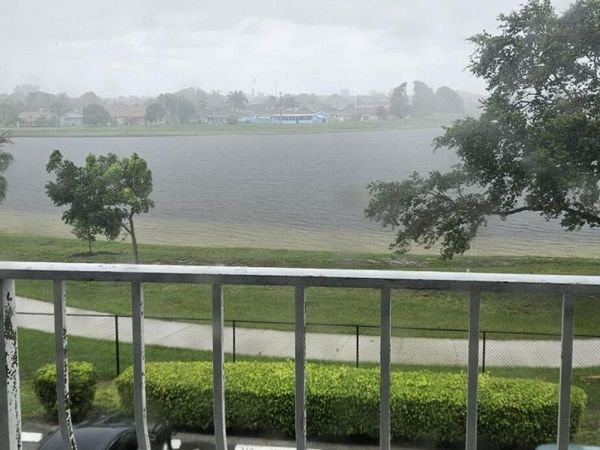470 Executive Center Drive, Unit 3b, West Palm Beach, FL 33401