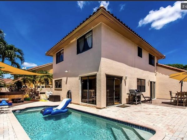523 NW 38th Terrace, Deerfield Beach, FL 33442