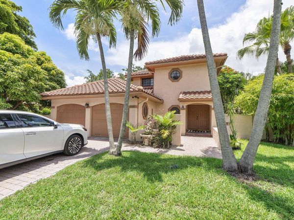 523 NW 38th Terrace, Deerfield Beach, FL 33442