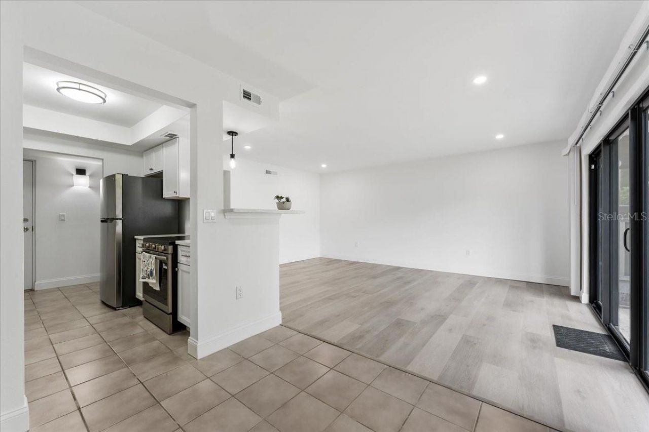11525 8th Way N, Unit 509, Saint Petersburg, FL 33716 Photo