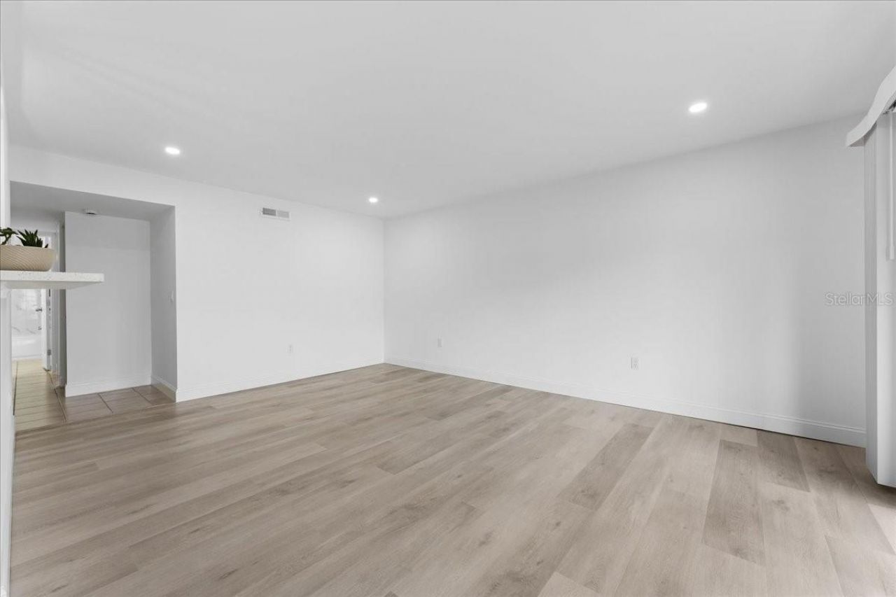 11525 8th Way N, Unit 509, Saint Petersburg, FL 33716 Photo