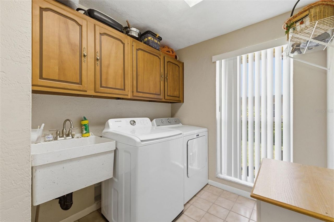 1335 Whiskey Creek Drive , Fort Myers, FL 33919 Photo