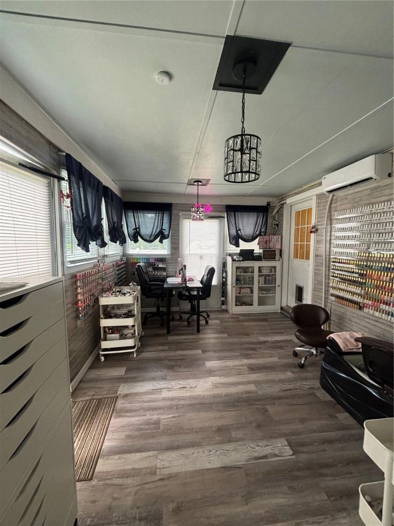 525 SE 61st Court , Ocala, FL 34472 Photo