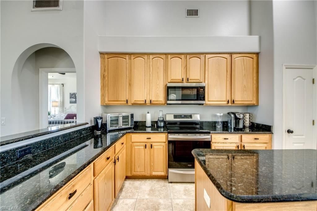 2319 NE 19th St , Cape Coral, FL 33909 Photo