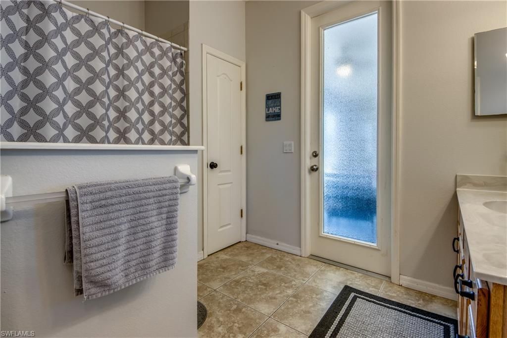 2319 NE 19th St , Cape Coral, FL 33909 Photo