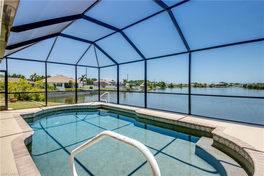 2319 NE 19th St , Cape Coral, FL 33909 Photo