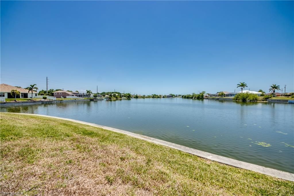 2319 NE 19th St , Cape Coral, FL 33909 Photo