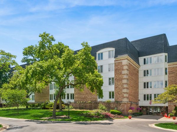 150 Lake Boulevard , Unit 112, Buffalo Grove, IL 60089