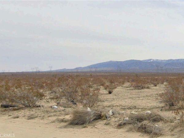 17100 E Avenue T-8, Palmdale, CA 93591