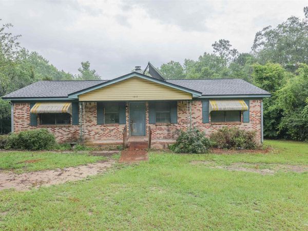 1512 Old Bridge Rd, Cantonment, FL 32533