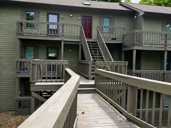 9117 S Pointe Retreat Drive, Unit 5, Bloomington, IN 47401