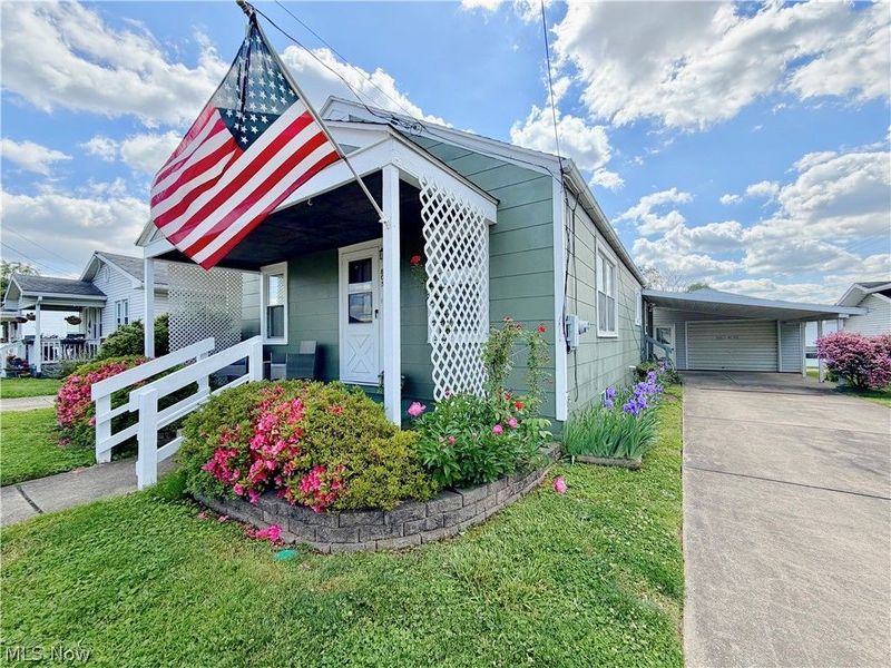 805 Pomeroy Pike, Belpre, OH 45714 Photo 1