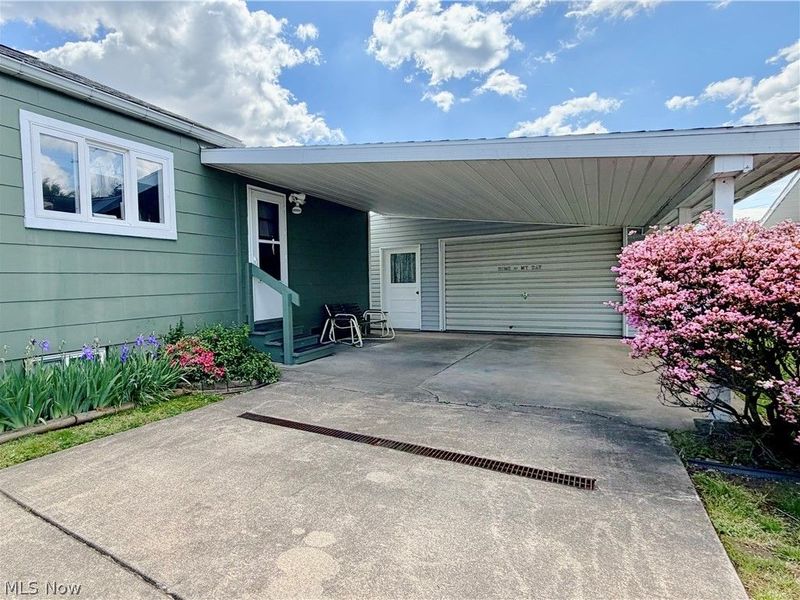 805 Pomeroy Pike, Belpre, OH 45714 Photo 4