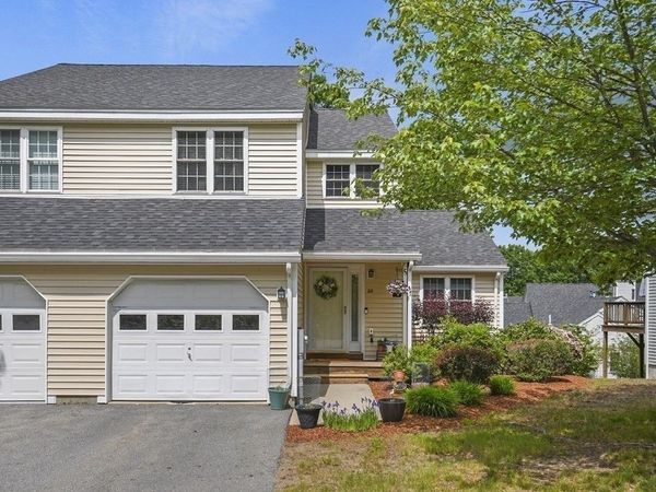 20 Mountain Laurel Ln, Unit 24, Fitchburg, MA 01420