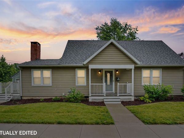 115 3rd Street NE , Mt Vernon, IA 52314