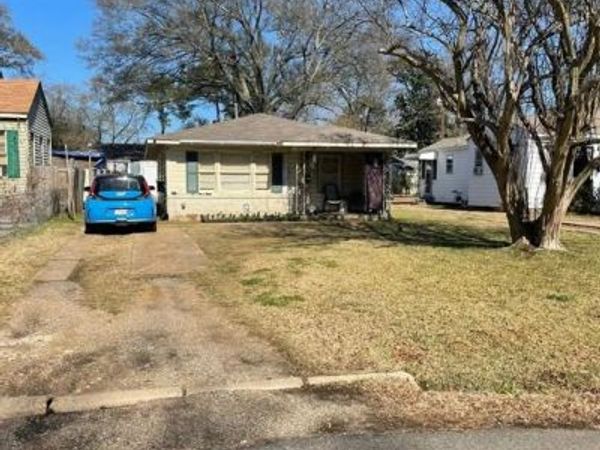 2742 Murray Street, Shreveport, LA 71108