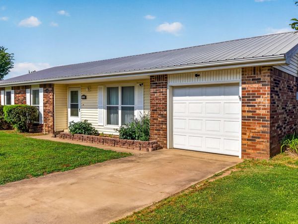 2122 P Street SW, Miami, OK 74354