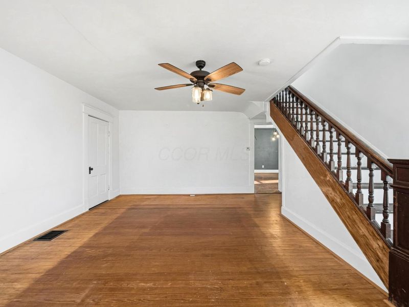 123 W Corwin Street, Circleville, OH 43113 Photo 5