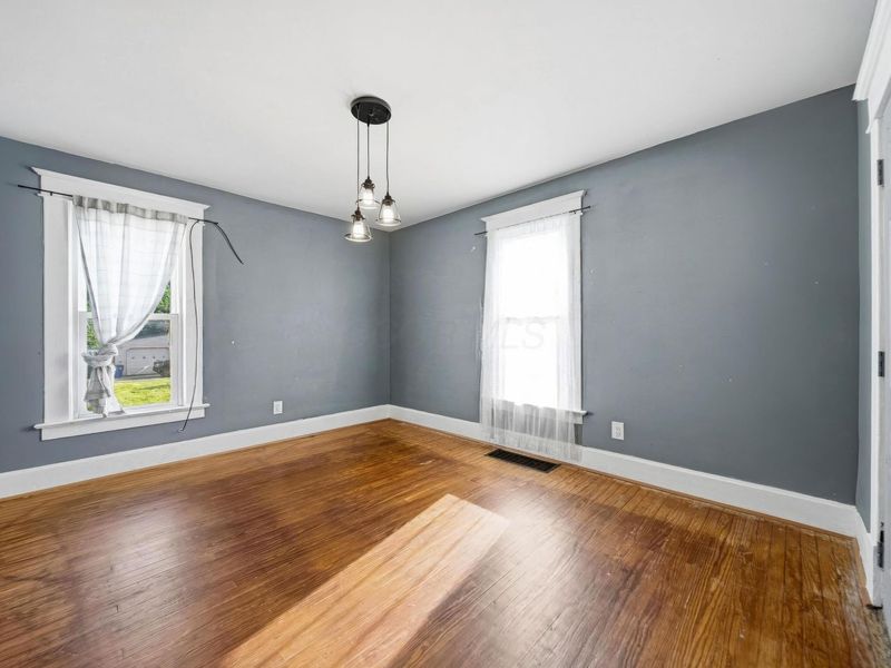 123 W Corwin Street, Circleville, OH 43113 Photo 6