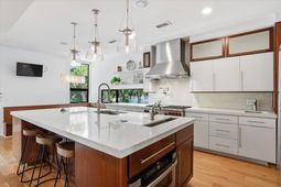2608 Bayonne Street photo 4