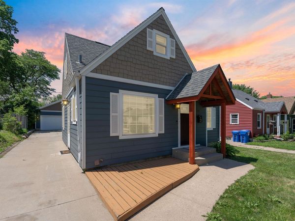 105 S Blauvelt Ave, Sioux Falls, SD 57103