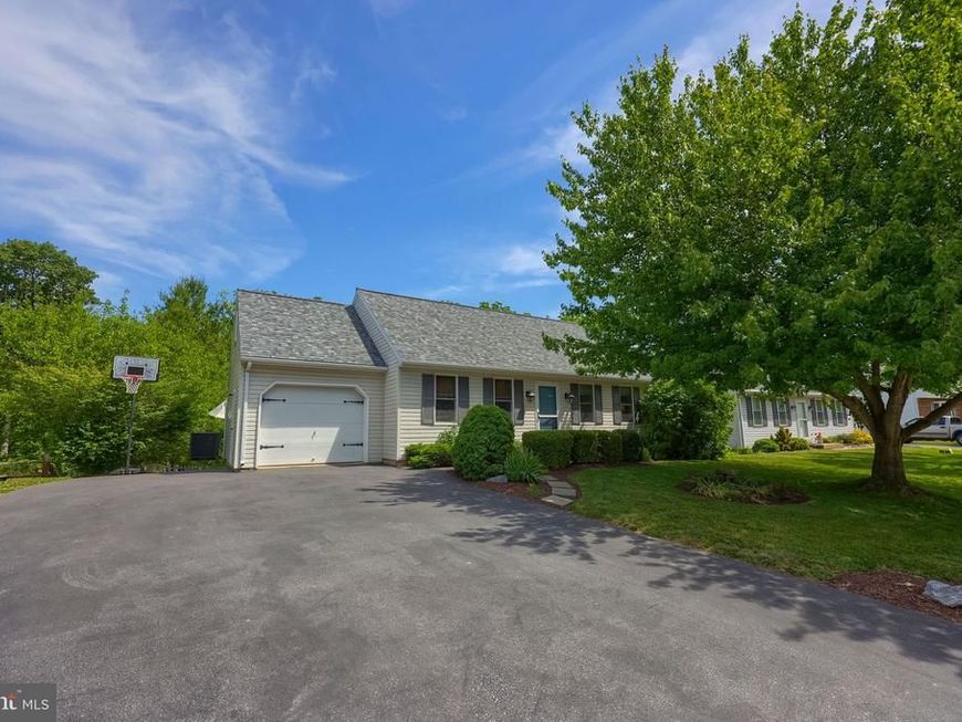 37 Homestead Drive, Denver, PA 17517 Main Photo